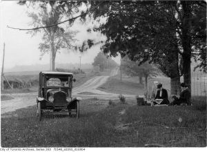 Snelgrove crossroads picnic 1918